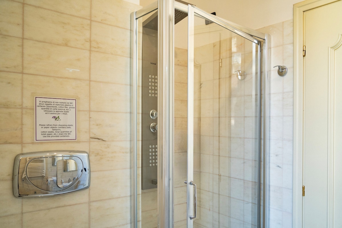 Piazza di Spagna photo 3